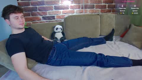 Alex online show from 12/05/25, 05:49