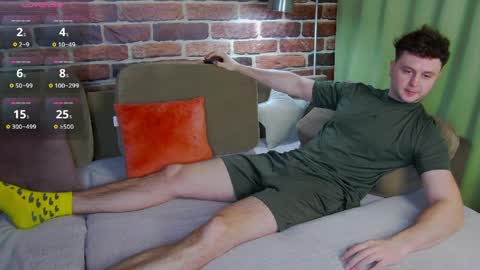Snapshot of alex_onelove chatting on 04/07/26, 06:25 Alex online show from 04/07/26, 06:25