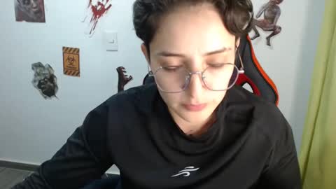 Snapshot of alex_parker07 chatting on 12/10/24, 01:32 Alex Parker online show from 12/10/24, 01:32