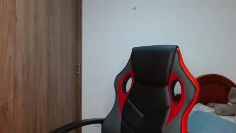 Snapshot of alex_parker07 chatting on 01/22/25, 02:37 Alex Parker online show from 01/22/25, 02:37