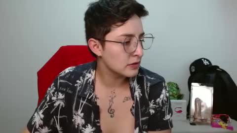 Snapshot of alex_parker07 chatting on 10/23/25, 09:35 Alex Parker online show from 10/23/25, 09:35