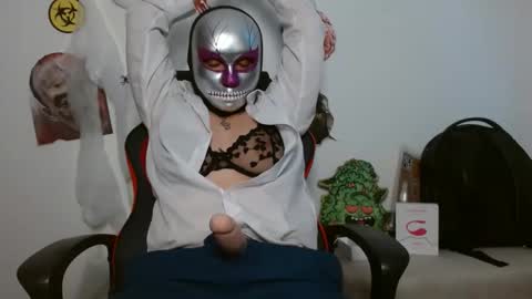 Snapshot of alex_parker07 chatting on 10/31/25, 10:22 Alex Parker online show from 10/31/25, 10:22