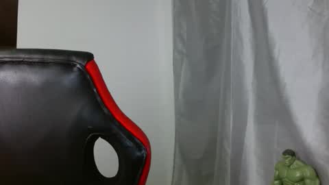 Snapshot of alex_parker07 chatting on 02/18/26, 01:56 Alex Parker online show from 02/18/26, 01:56