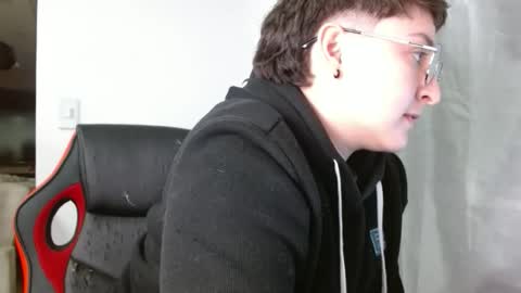Snapshot of alex_parker07 chatting on 05/13/26, 02:31 Alex Parker online show from 05/13/26, 02:31