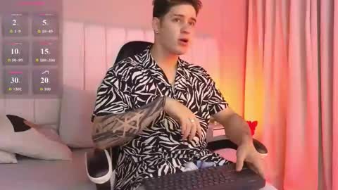 Snapshot of alex_pierce_ chatting on 02/20/26, 07:58 Alex online show from 02/20/26, 07:58