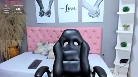 Snapshot of alex_pierce_ chatting on 02/28/26, 07:48 Alex online show from 02/28/26, 07:48