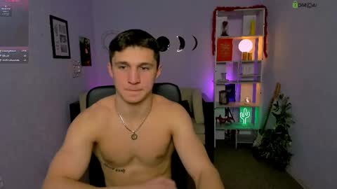 Snapshot of alex_reeding chatting on 04/28/26, 12:10 Alex online show from 04/28/26, 12:10