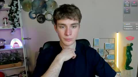 Snapshot of alex_reeding chatting on 05/11/26, 12:33 Alex online show from 05/11/26, 12:33
