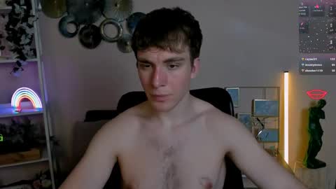 Snapshot of alex_reeding chatting on 05/11/26, 02:45 Alex online show from 05/11/26, 02:45