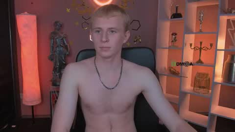 Snapshot of alex_reeding chatting on 05/26/26, 12:56 Alex online show from 05/26/26, 12:56