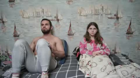 Alex and Sarah online show from 10/24/25, 12:08