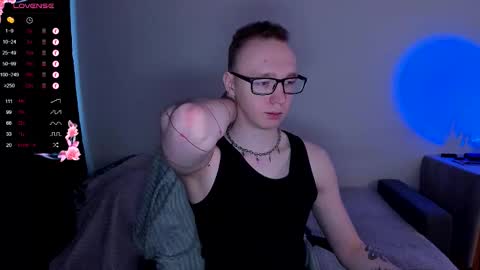 alex_silent online show from 11/18/25, 09:47