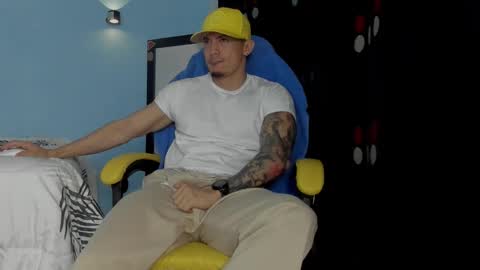 alex_sthorm online show from 11/14/25, 04:00