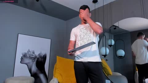 Snapshot of alex_tower chatting on 01/03/25, 06:57 Alex Towers online show from 01/03/25, 06:57