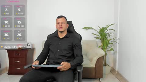 Snapshot of alex_tower chatting on 11/02/25, 06:43 Alex Towers online show from 11/02/25, 06:43