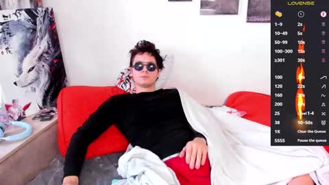 Alex WandHot online show from 10/26/25, 03:45