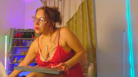 Snapshot of alexa472 chatting on 05/04/26, 01:23 Alexa online show from 05/04/26, 01:23