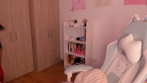 Snapshot of alexa_6908 chatting on 01/18/25, 12:35 alexa online show from 01/18/25, 12:35