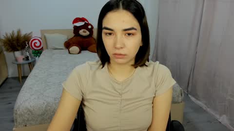 Snapshot of alexa_dolly chatting on 12/17/24, 06:24 Alexa online show from 12/17/24, 06:24