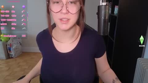 dont be afraid to click social media link its  working  just click on that  online show from 03/03/25, 09:59