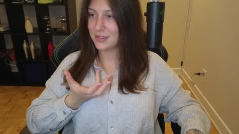 dont be afraid to click social media link its  working  just click on that  online show from 10/13/25, 11:16