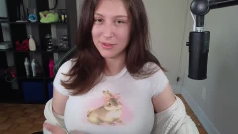 dont be afraid to click social media link its  working  just click on that  online show from 10/16/25, 10:11