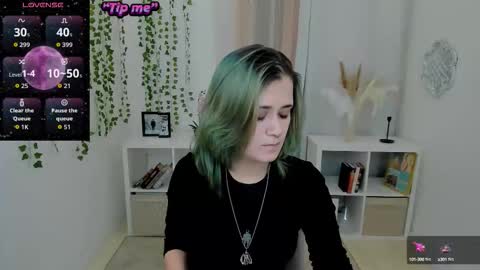 Snapshot of alexa_lexi chatting on 10/04/25, 11:30 alexa_lexi online show from 10/04/25, 11:30