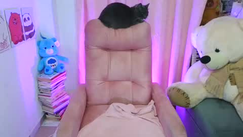 Snapshot of alexa_orange chatting on 03/06/25, 02:30 alexa_orange online show from 03/06/25, 02:30