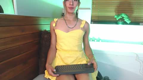 Snapshot of alexa_vandercloude chatting on 09/19/25, 11:27 alexa_vandercloude online show from 09/19/25, 11:27