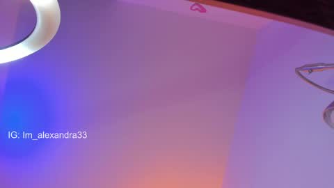 Snapshot of alexa_will chatting on 09/18/25, 02:02 alexa_will online show from 09/18/25, 02:02