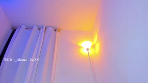 Snapshot of alexa_will chatting on 10/24/25, 01:24 alexa_will online show from 10/24/25, 01:24