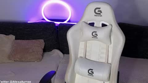 Snapshot of alexaaimee chatting on 03/02/26, 03:41 Alexa online show from 03/02/26, 03:41