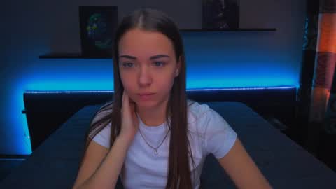 Snapshot of alexabarkley chatting on 01/01/25, 06:37 angel online show from 01/01/25, 06:37