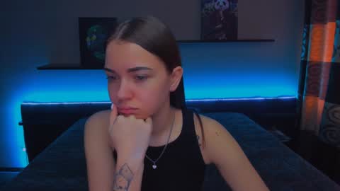 Snapshot of alexabarkley chatting on 02/05/25, 03:13 angel online show from 02/05/25, 03:13