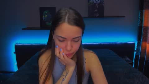 Snapshot of alexabarkley chatting on 03/07/25, 03:19 angel online show from 03/07/25, 03:19
