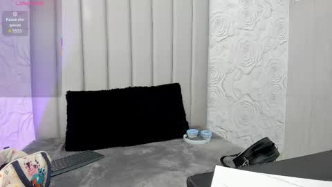 Snapshot of alexafoxy18 chatting on 02/17/26, 07:27 ALEXA online show from 02/17/26, 07:27