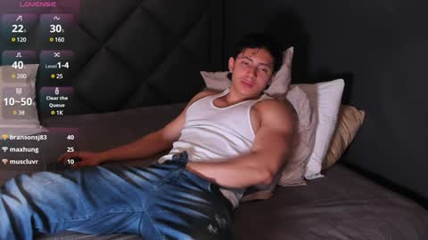 Snapshot of alexander_classy chatting on 02/08/25, 11:12 Alex online show from 02/08/25, 11:12