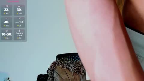 Snapshot of alexander_classy chatting on 02/28/26, 01:17 Alex online show from 02/28/26, 01:17