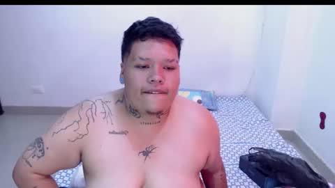 Snapshot of alexander_clithot chatting on 12/19/25, 05:42 alexander online show from 12/19/25, 05:42