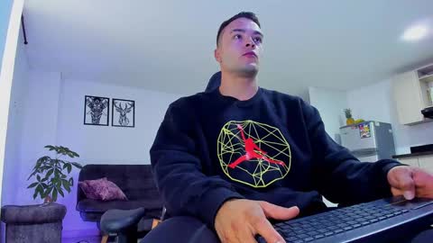 Snapshot of alexander_collin_ chatting on 12/03/24, 12:06 Alex Collin online show from 12/03/24, 12:06