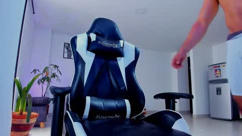 Snapshot of alexander_collin_ chatting on 01/30/25, 12:59 Alex Collin online show from 01/30/25, 12:59