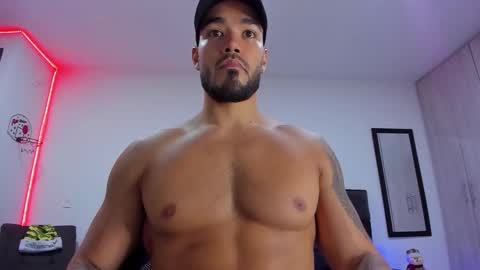 Snapshot of alexander_martines chatting on 12/24/24, 03:27 Onlyfansalexmartinezwb Instagram alexwbmartinez Twitter martinezcb937 online show from 12/24/24, 03:27