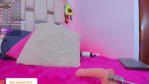 alexandra_holms1 online show from 11/08/25, 10:30