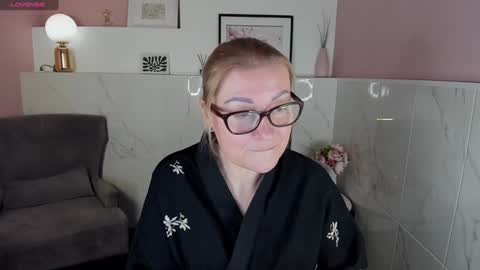 Alexandra online show from 12/26/24, 04:47