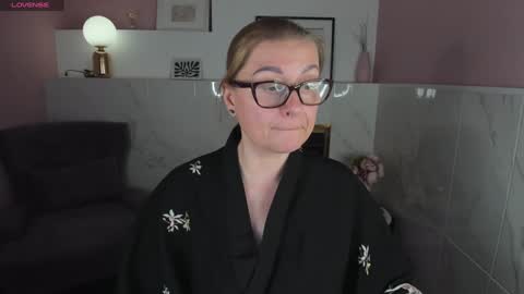 Alexandra online show from 01/16/25, 03:23