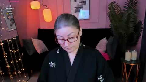 Alexandra online show from 02/25/26, 08:40