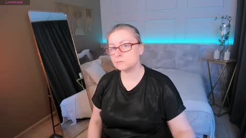 Alexandra online show from 03/29/26, 08:31