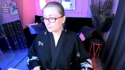 Alexandra online show from 04/15/26, 08:42
