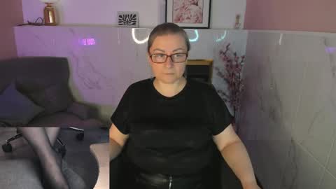 Alexandra online show from 04/26/26, 08:50