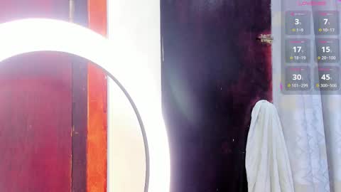 Snapshot of alexandrade_ chatting on 09/21/25, 12:07 online show from 09/21/25, 12:07